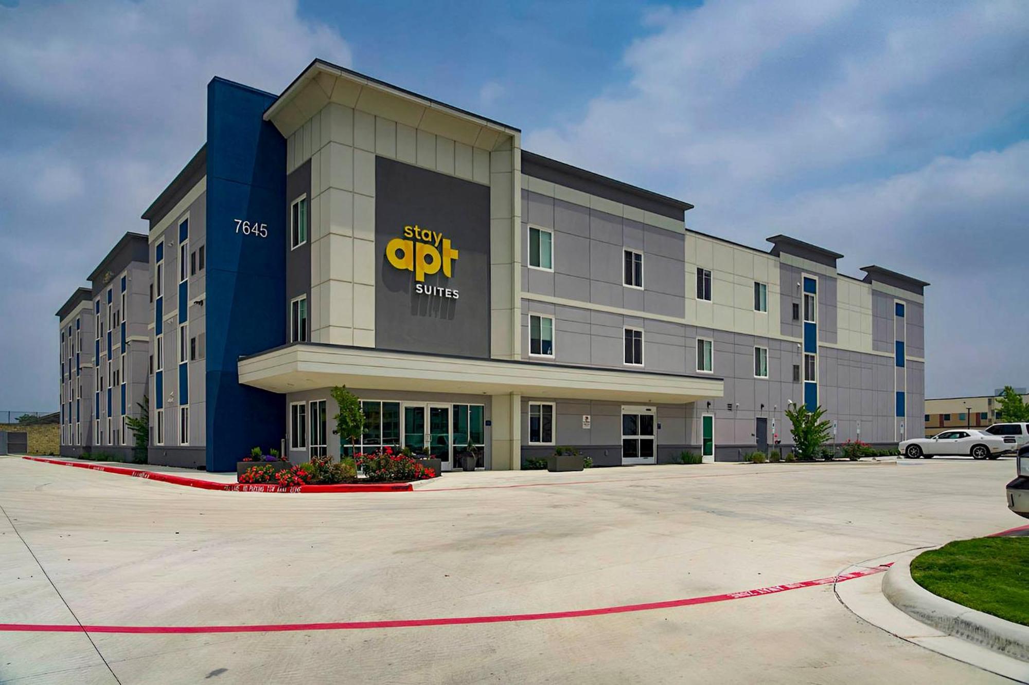 Stayapt Suites San Antonio-Randolph Live Oak Luaran gambar